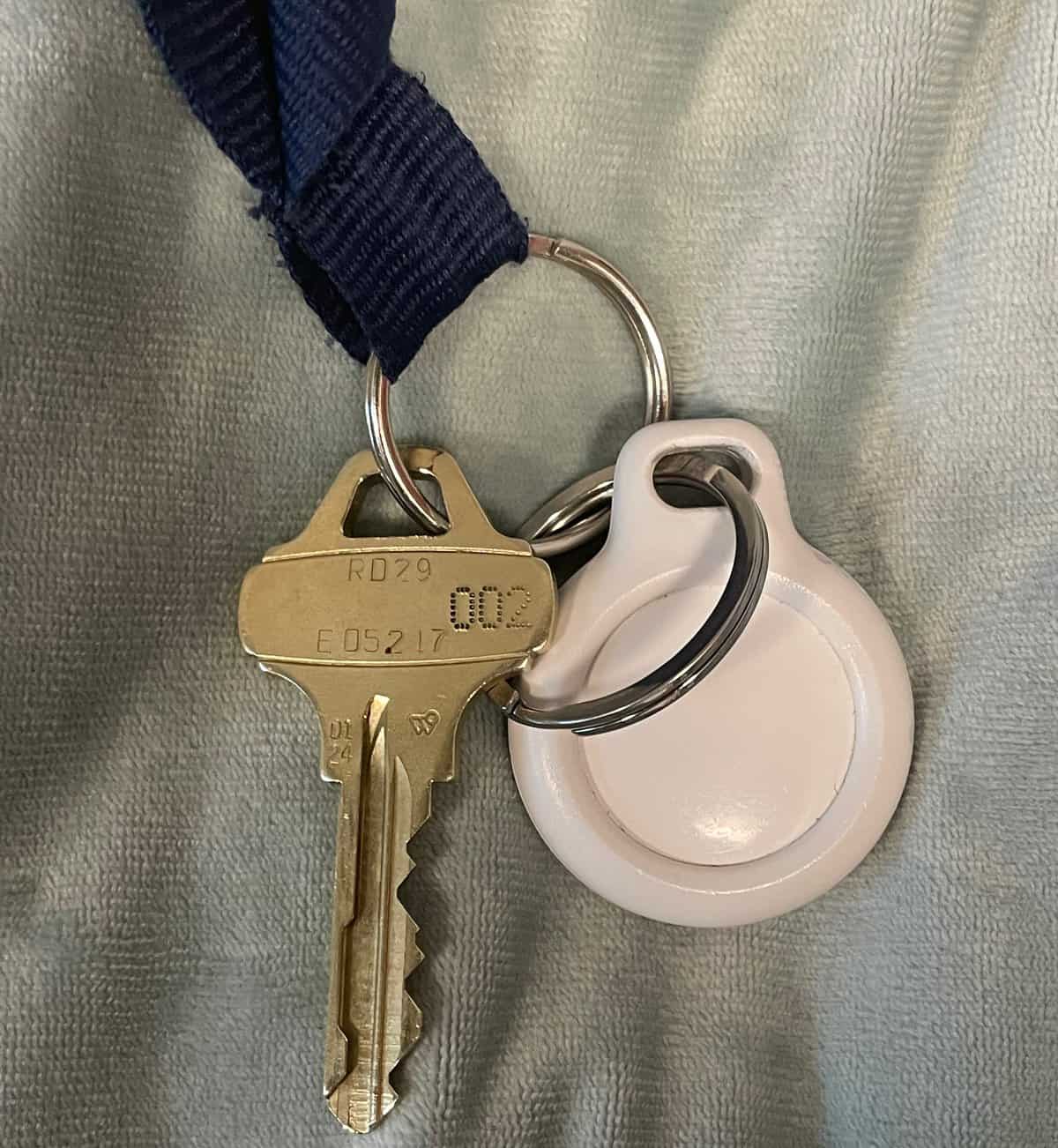 College Dorm Essentials-Apple Air Tag